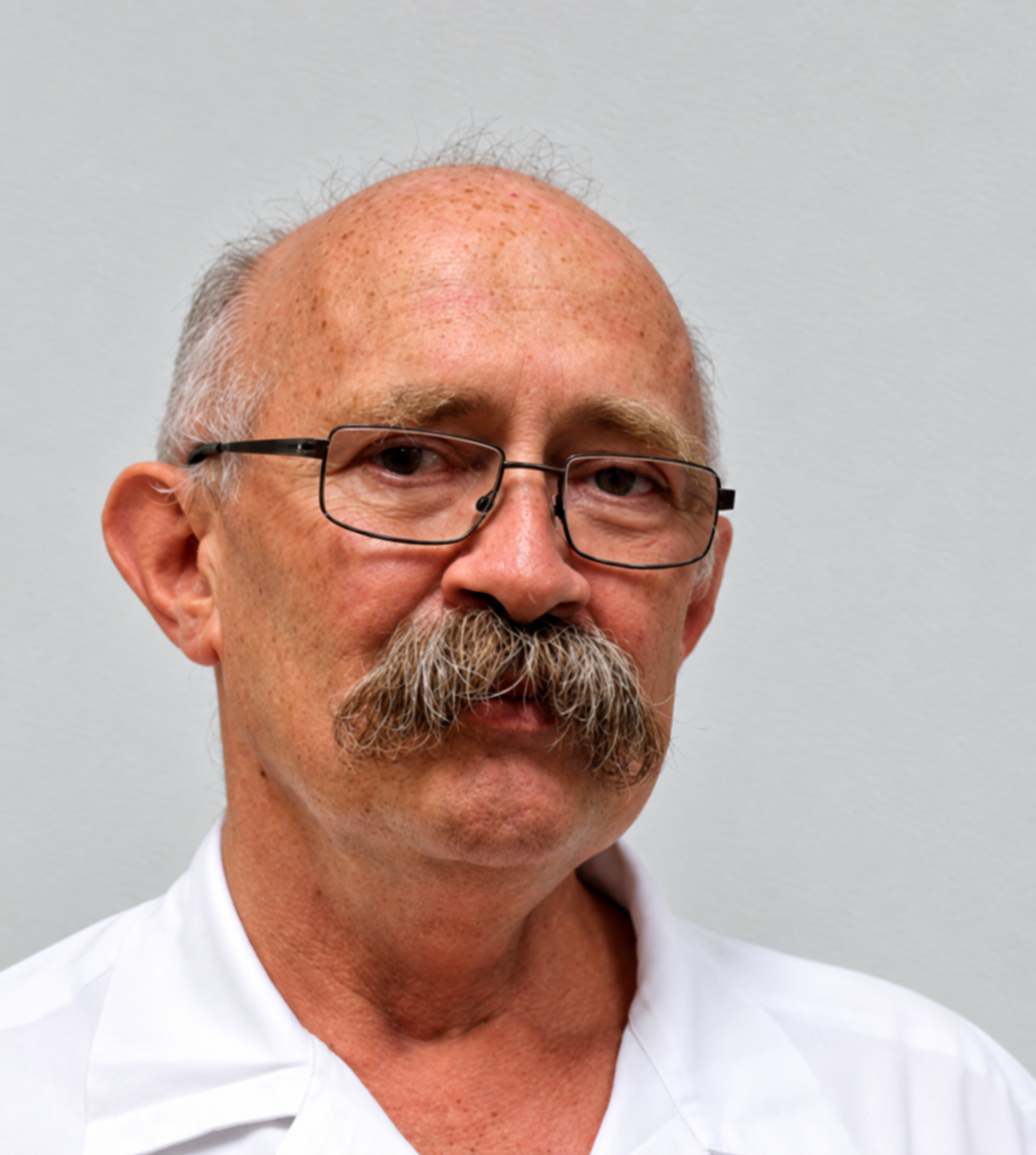 Dr. Mező Róbert ortopéd és mozgásszervi rehabilitációs főorvos